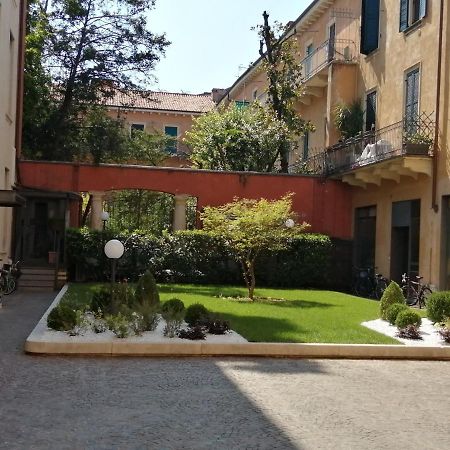Castle View Lodge Intero Appartamento Verona Centro Storico 外观 照片