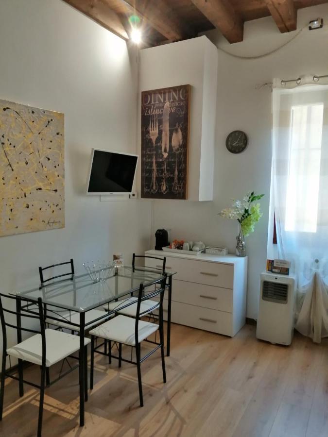 Castle View Lodge Intero Appartamento Verona Centro Storico 外观 照片